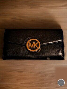 Michael Kors Black Logo Flap Wallet Credit Card Organizer for Women